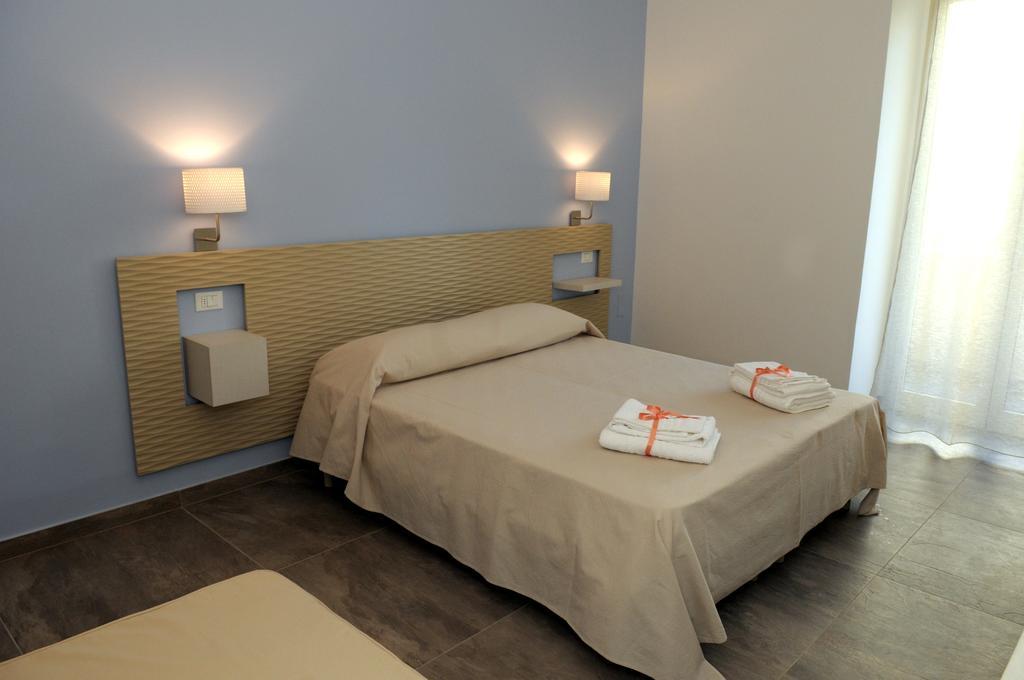 Della Torre Rooms Lecce Exterior foto